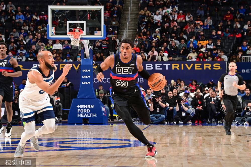 球抱有興趣 球抱有興趣